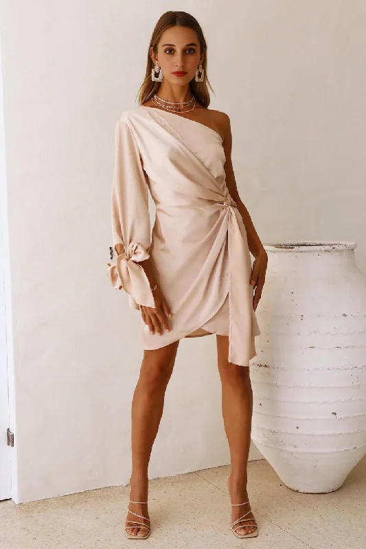 Women's Outerwear Apparel Bow Down Dress Champagne